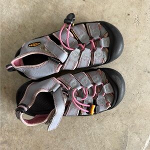 KEEN Kids' Black and Pink Sandals